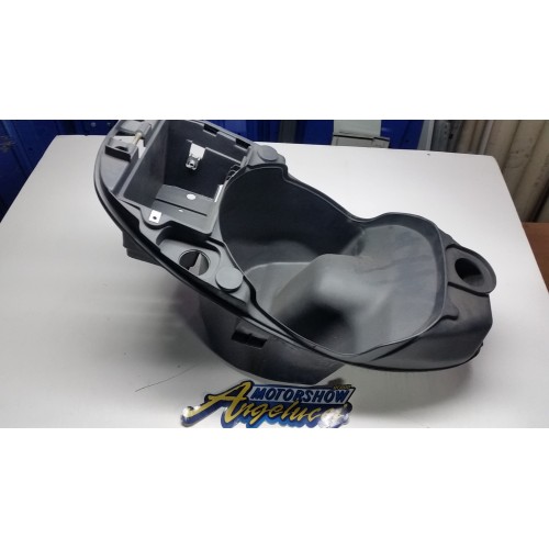 PIAGGIO 574481 - VANO SOTTOSELLA PORTACASCO LIBERTY 50 125 150 200 2T 4T