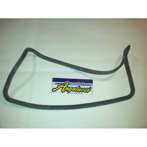 PIAGGIO 073209 - GUARNIZIONE SAGOMATA RETTANGOLARE SPORTELLO  VESPA RALLY 180 SS GS 160 VSB